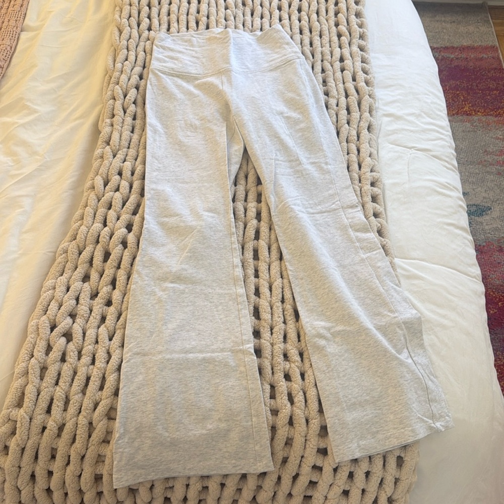 Aritizia tna yoga pant